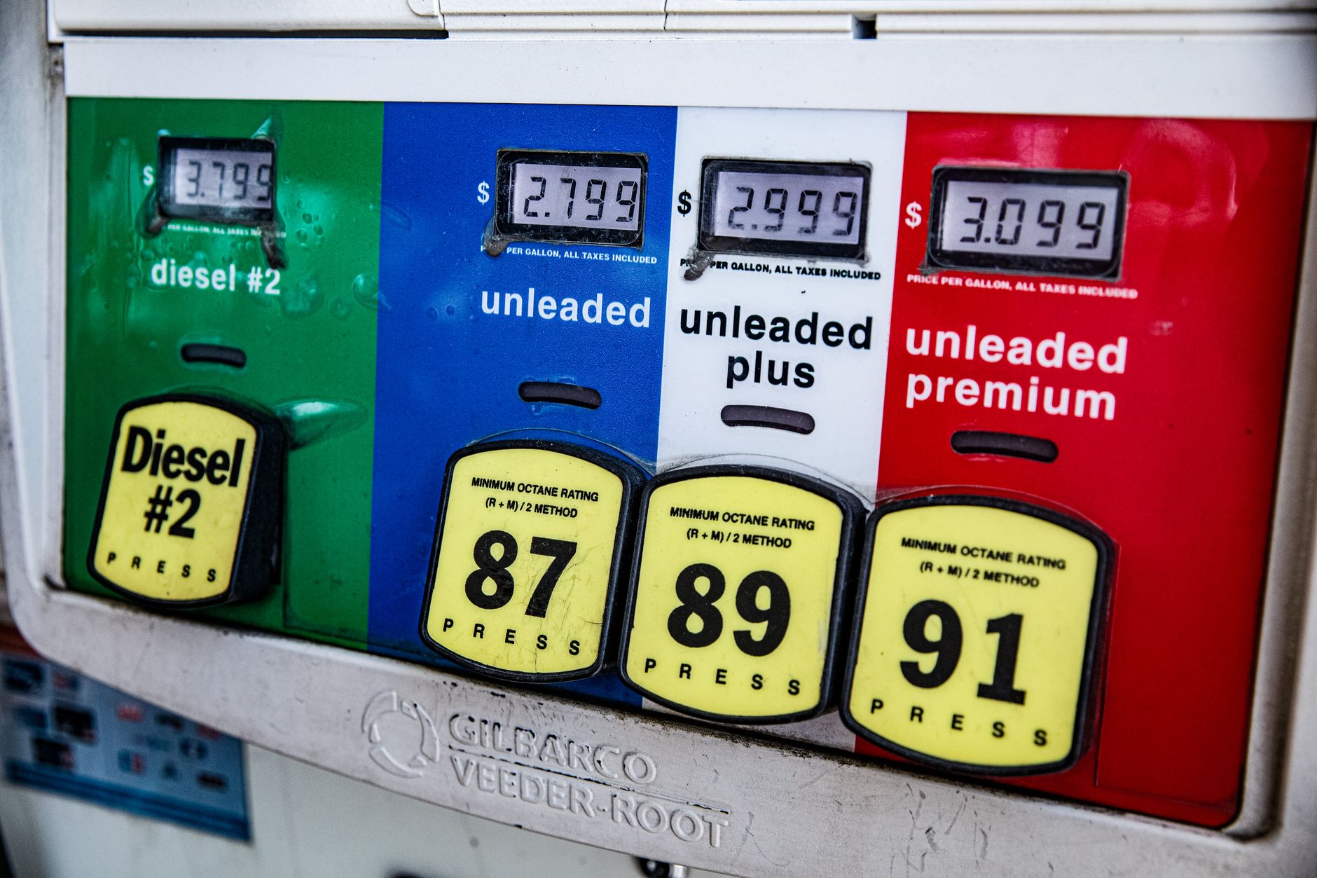 Oil Price Surge: WTI Hits $105 Amid Supply Disruptions