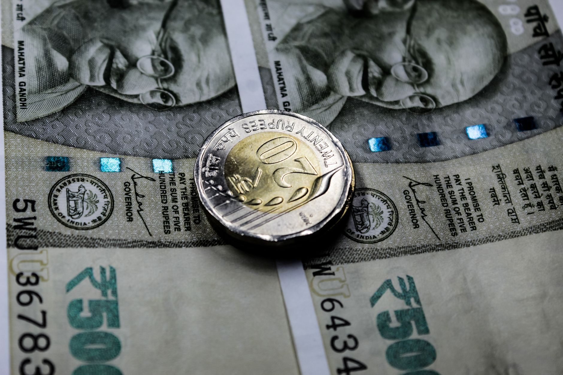 India rupee weekly fall: The Worst Impact on Markets